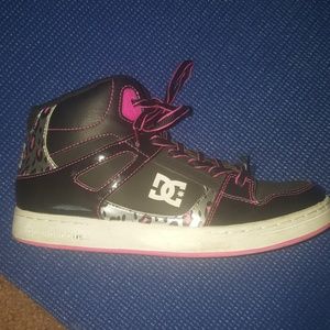 DC black and pink leopard print shoes